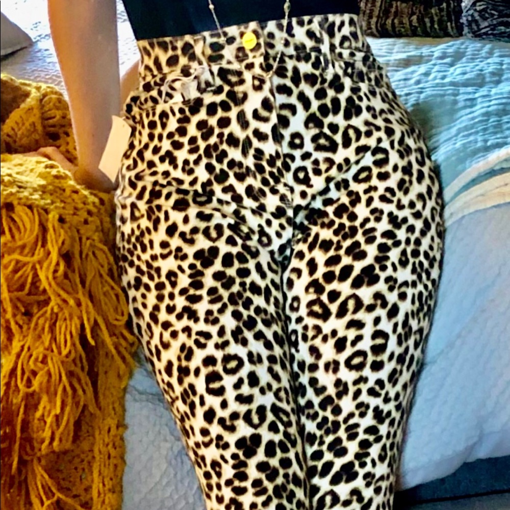 FRAME denim designer cheetah print jeans